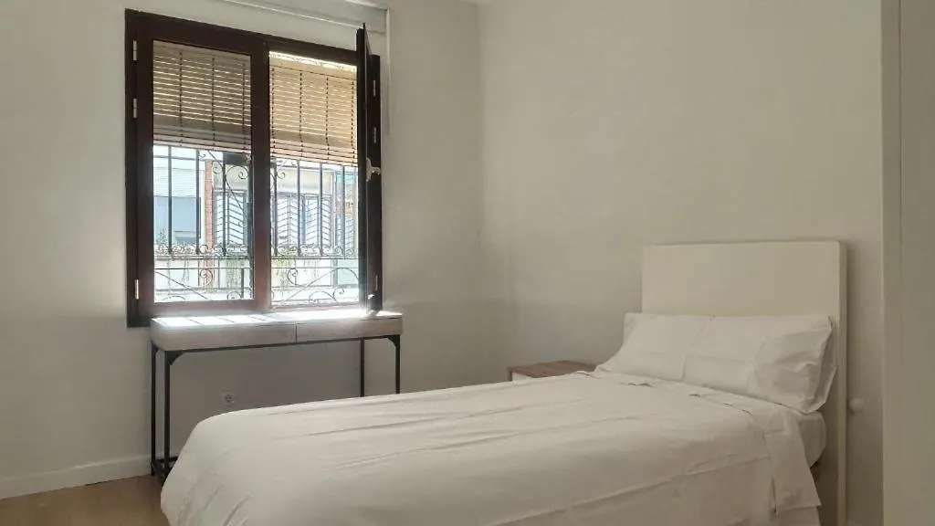 Guest house Los Remedios Coliving Hotel Seville Spain