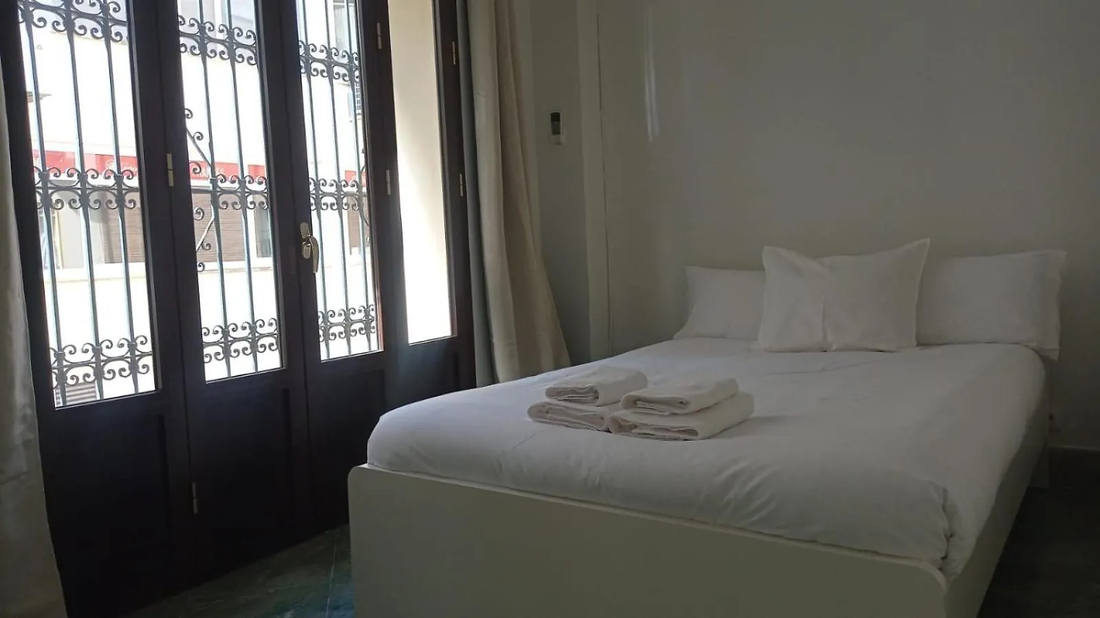 Los Remedios Coliving Hotel Seville 0*,  Spain