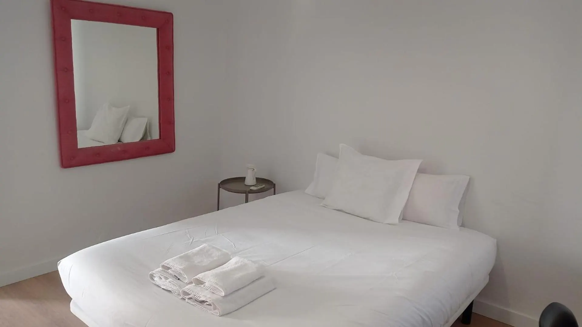 Los Remedios Coliving Hotel Seville